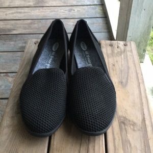 A pair of shoes